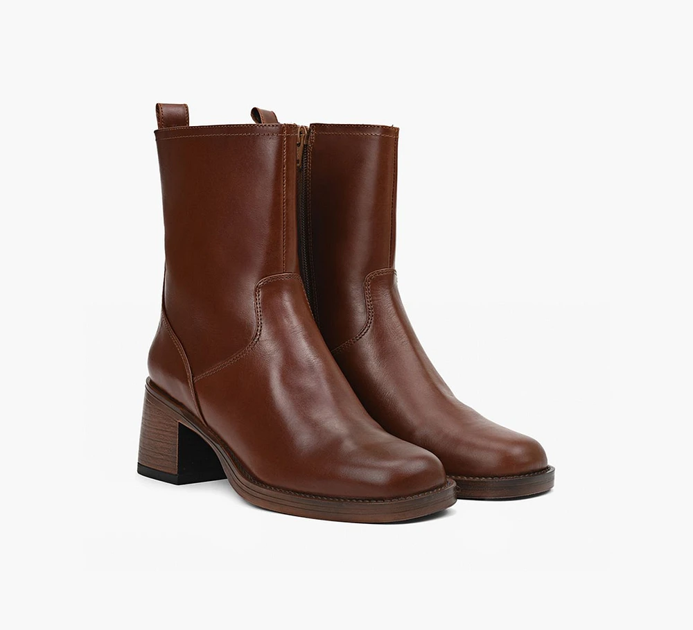 AVIAN BOOTIE