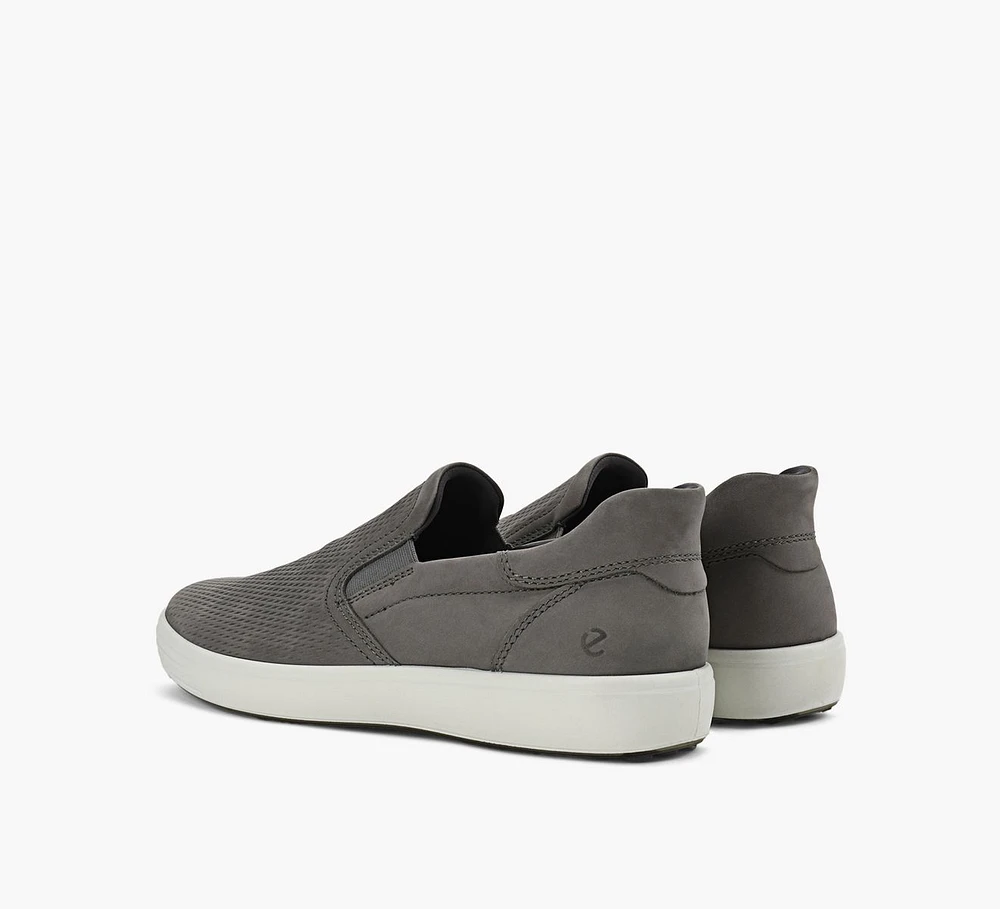 SOFT 7 M SLIP ON