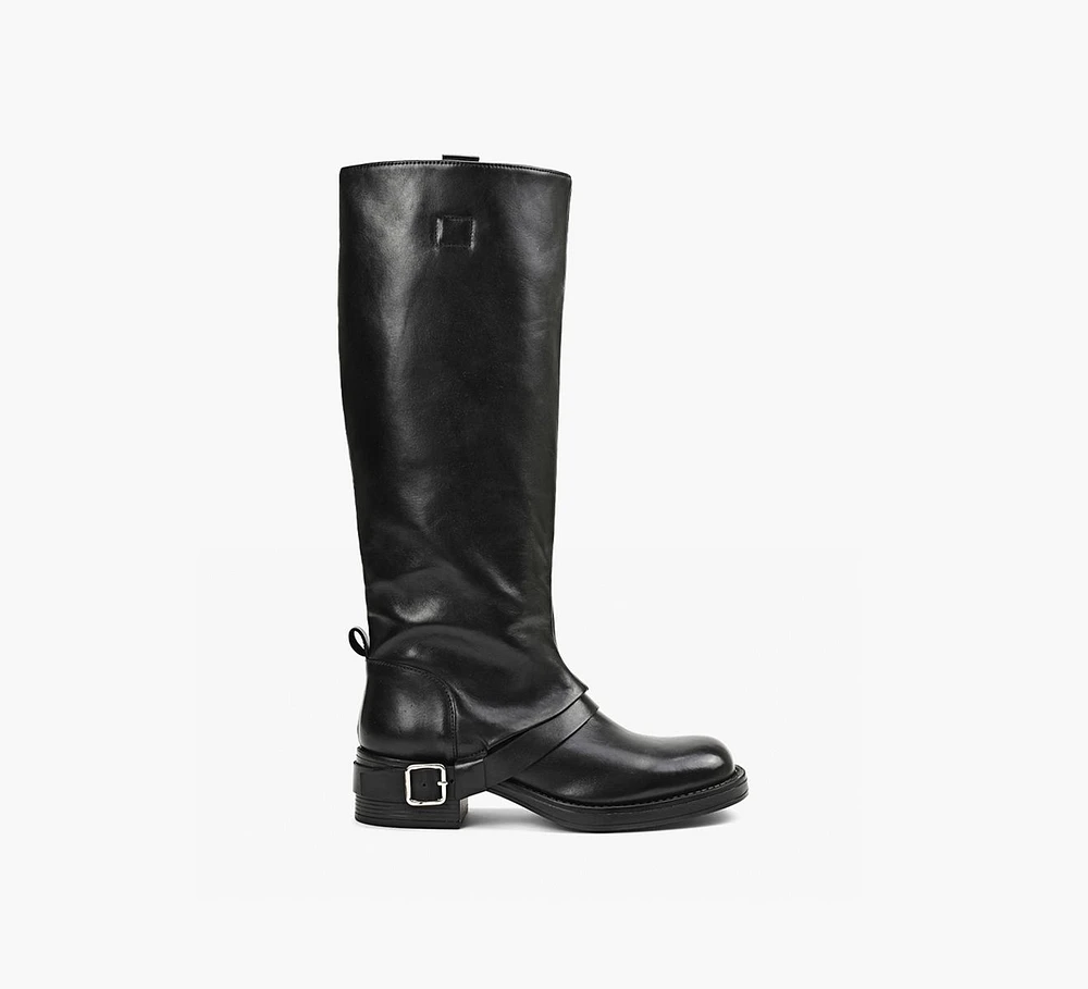 TITUS BOOT