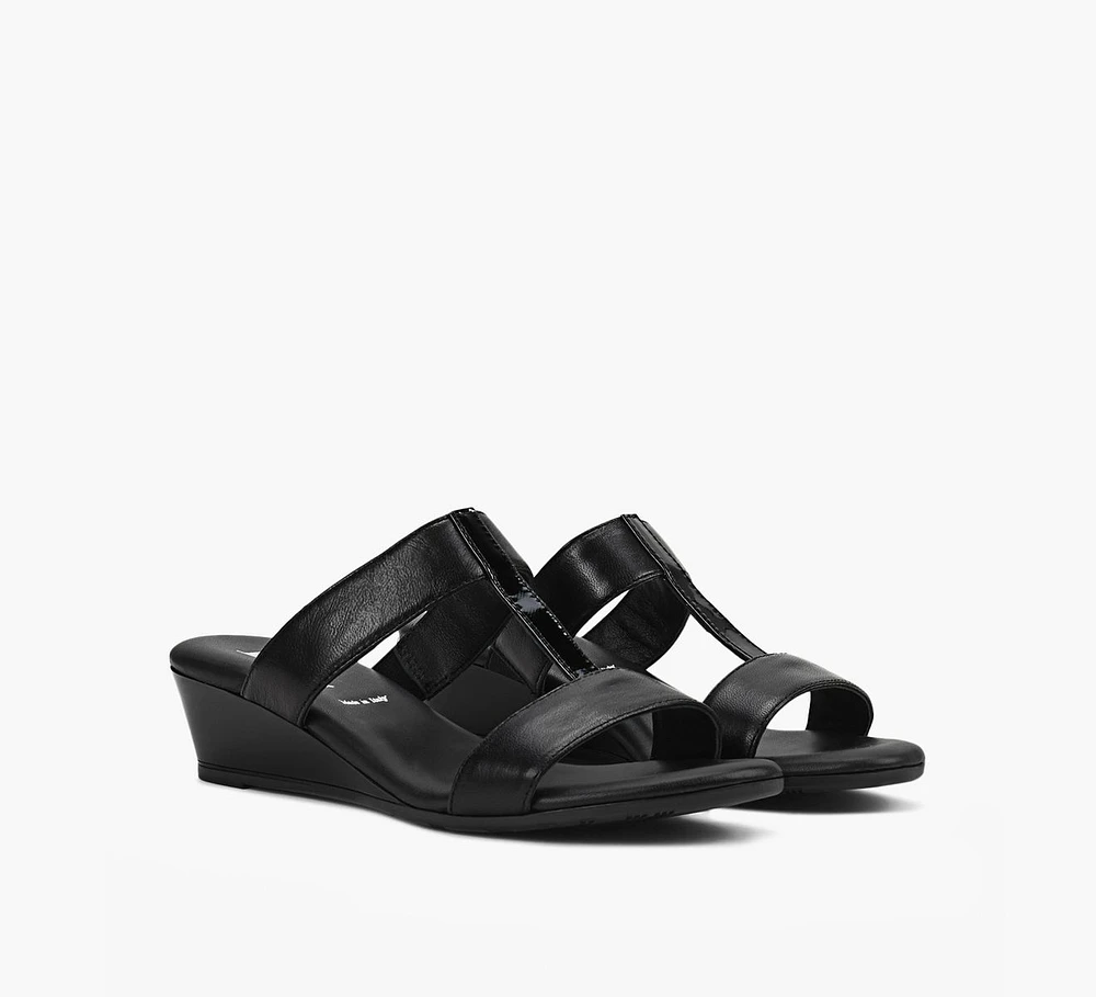 CORA SANDAL