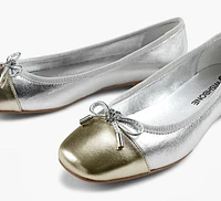 ZARI FLAT