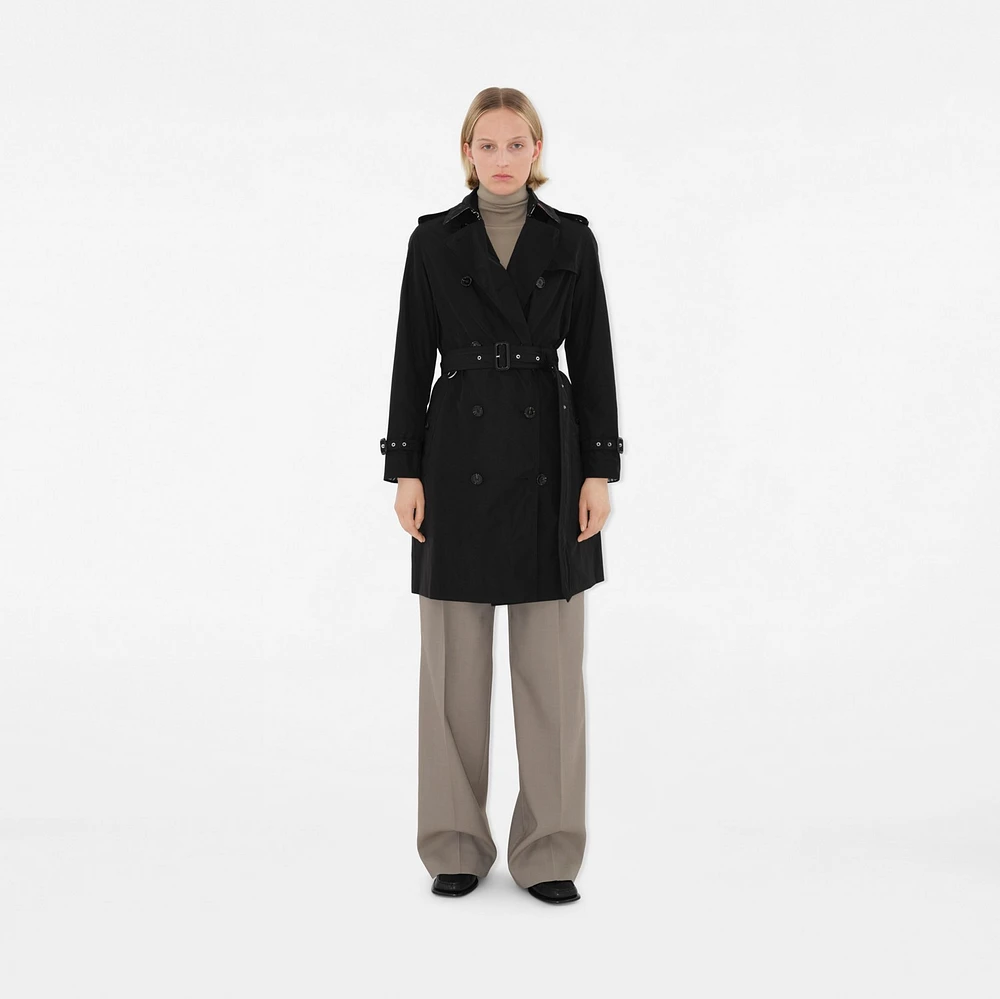 Mid-length Lightweight Kensington Trench Coat in Black - Women, Nylon | Burberry® Official