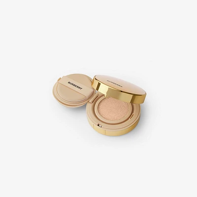 Beyond Wear Perfecting Matte Cushion 40 Light Cool - Women | Burberry® Official