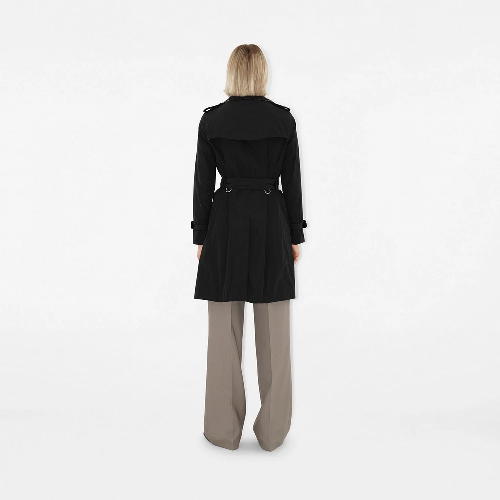 Mid-length Lightweight Kensington Trench Coat in Black - Women, Nylon | Burberry® Official