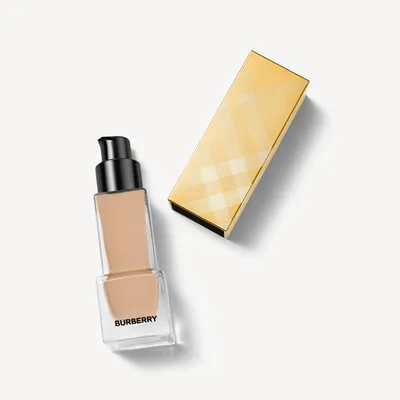 Ultimate Glow Foundation – 50 Medium Cool - Women | Burberry® Official