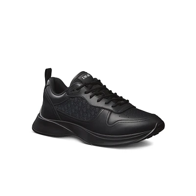 B25 Runner Sneaker