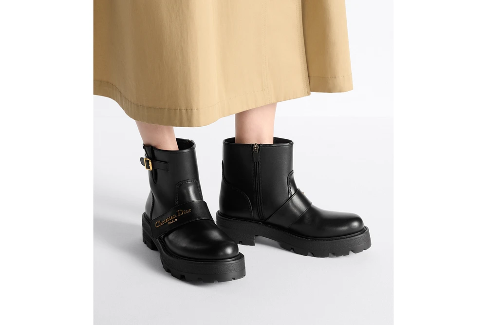 D-Quest Ankle Boot