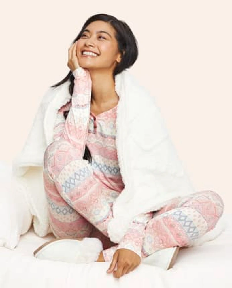 Adult Cable Knit Cozy Blanket