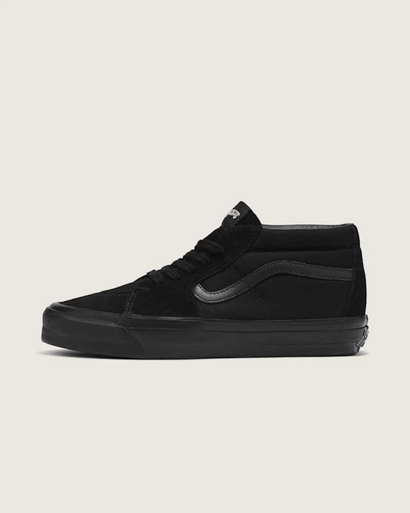 Premium Sk8-Mid Shoe