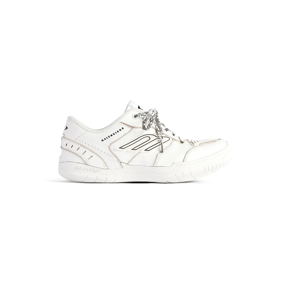 hamptons clean sneaker