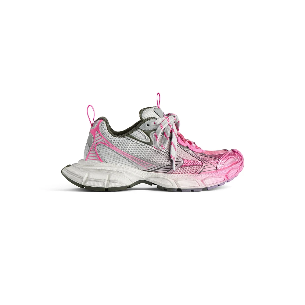 3xl toe spray sneaker