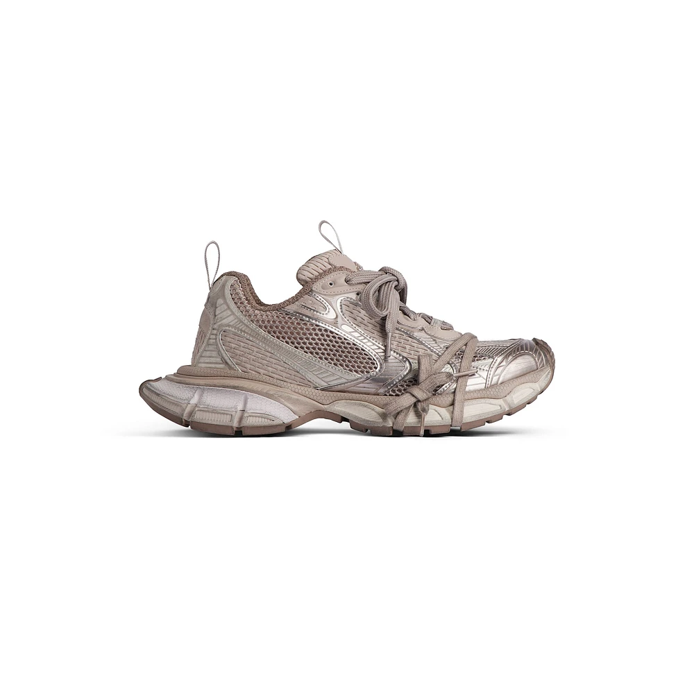 3xl sneaker