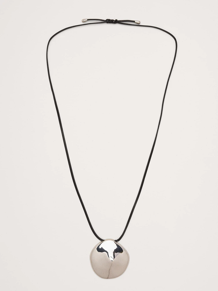 O-Ring Sculpted Medallion Necklace