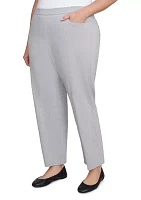 Plus Dress Code Proportioned Short Pants
