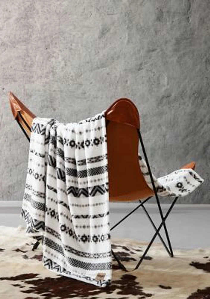 Diamond Trail Microfiber Throw Blanket