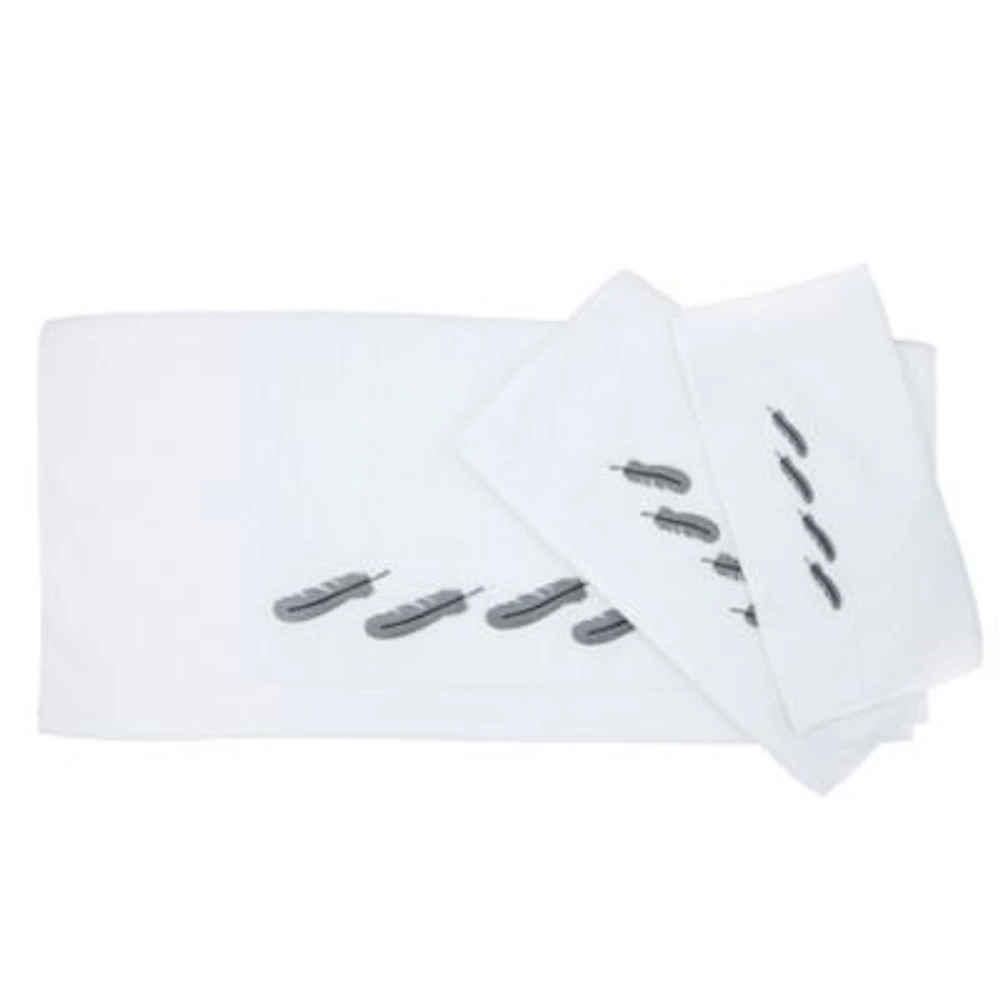 Embroidered Feather White Towel Set