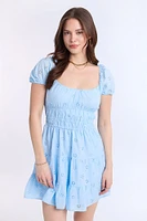 Mini-robe à taille cintrée brodée lillet