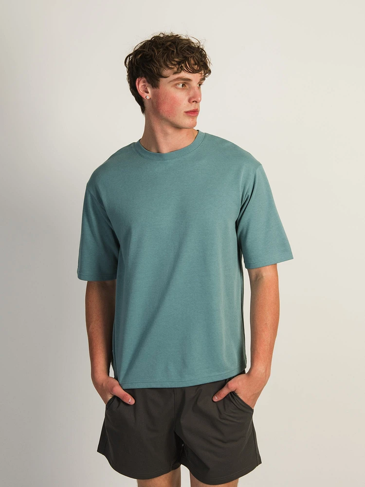 KOLBY KEEP COOL BOXY FIT TEE