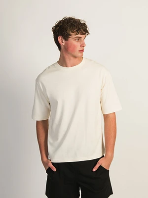 T-SHIRT COUPE BOXY - CRÈME