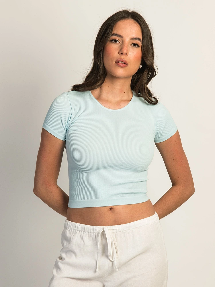 HARLOW RIBBED SEAMLESS TEE