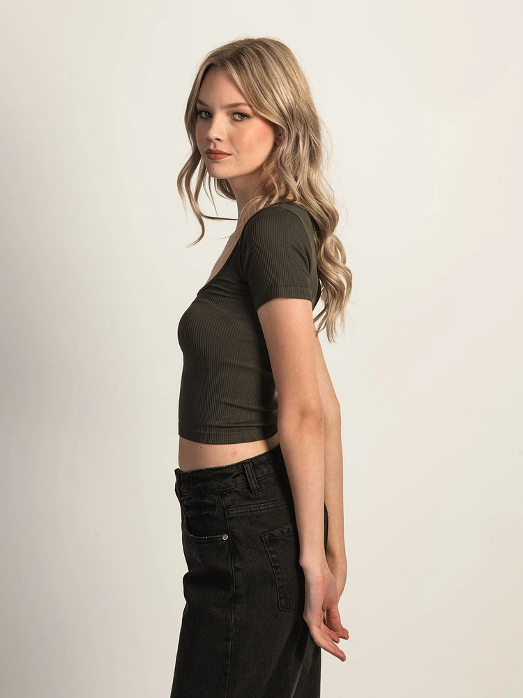 HARLOW SQUARENECK SEAMLESS TEE