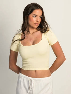 HARLOW SQUARENECK SEAMLESS TEE - YELLOW