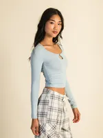 HARLOW PENNY KEYHOLE LONG SLEEVE TEE - LIGHT BLUE CLEARANCE