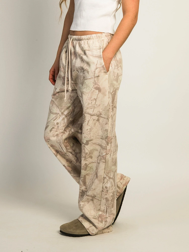 HARLOW STELLA STRGHT LEG CAMO SWEATPANTS