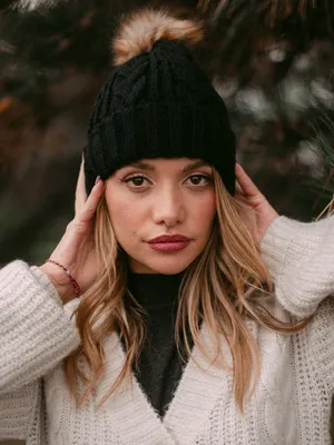HARLOW LILY FAUX FUR POM