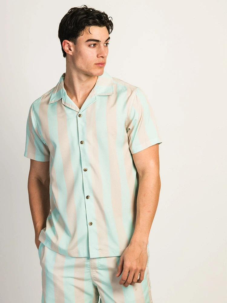 ISLAND HAZE - CHEMISE TISSÉE À MANCHES COURTES ET RAYURES VERTICALES