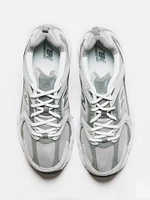 WOMENS NEW BALANCE THE 530 SNEAKER