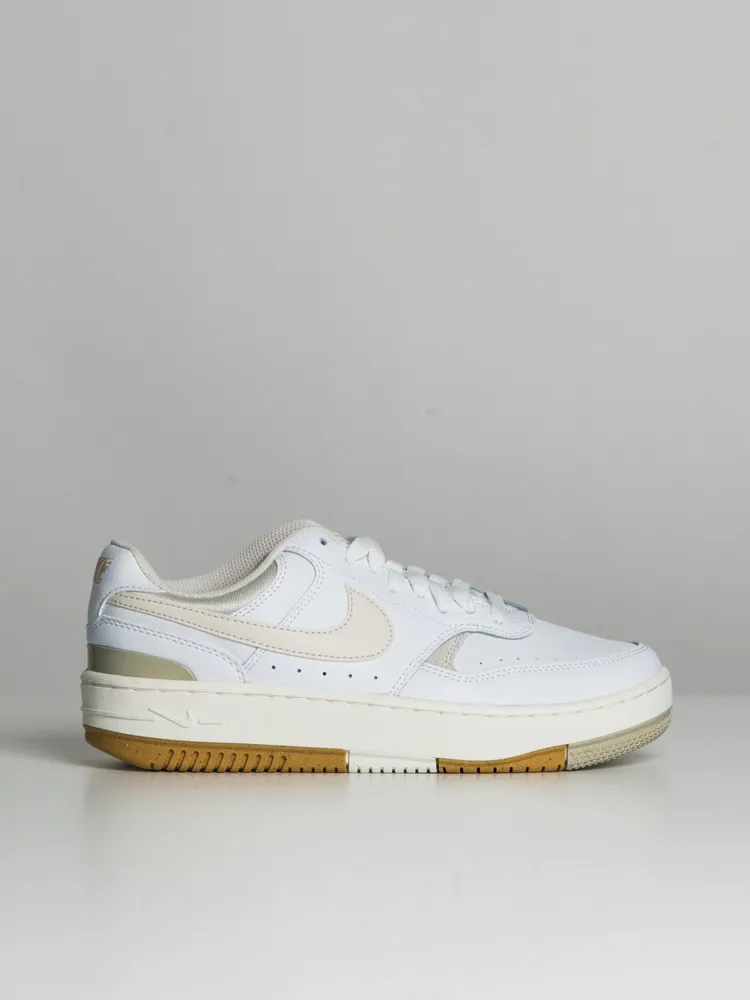 BASKETS NIKE GAMMA FORCE FEMME