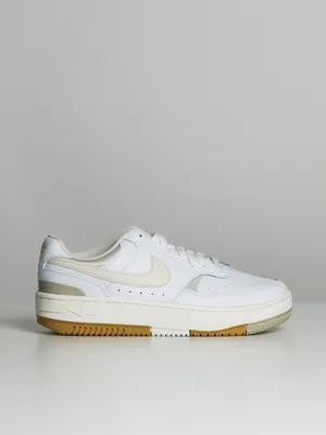 BASKETS NIKE GAMMA FORCE FEMME