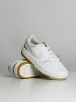 BASKETS NIKE GAMMA FORCE FEMME