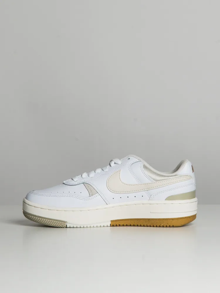 BASKETS NIKE GAMMA FORCE FEMME