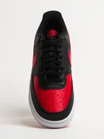MENS NIKE COURT VISION LOW SNEAKER - BLACK/WHITE/UNIVERSITY RED