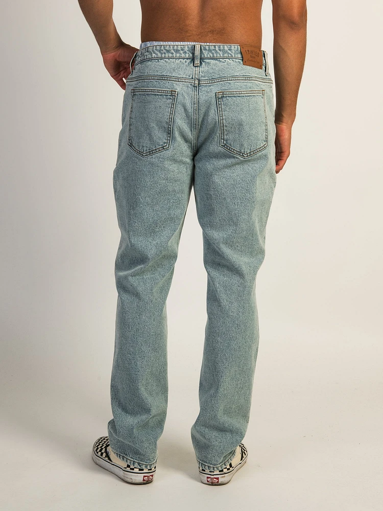 JEANS AMPLE TAINTED – DÉLAVAGE DENIM CLAIR