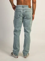 JEANS AMPLE TAINTED – DÉLAVAGE DENIM CLAIR