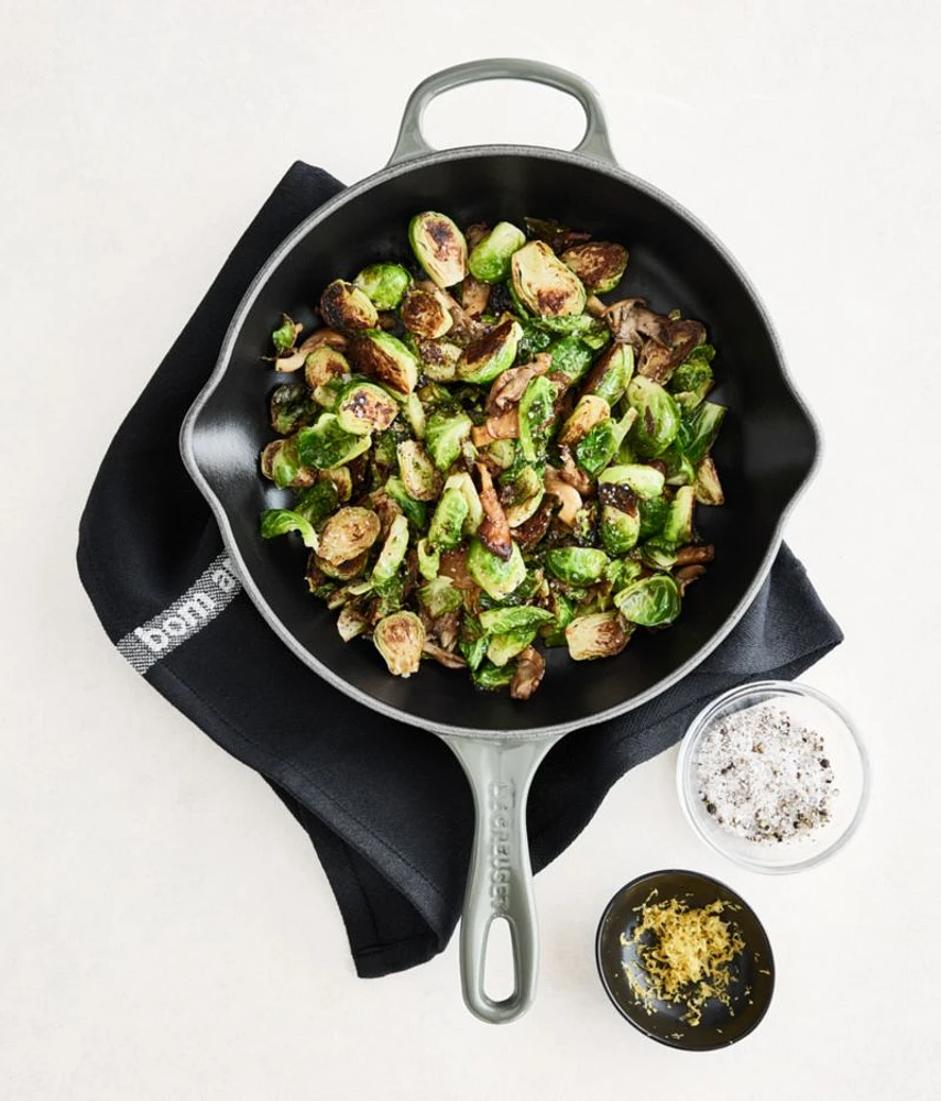 Le Creuset ® Signature 10.25"/ 26cm Thyme Enameled Cast Iron Skillet