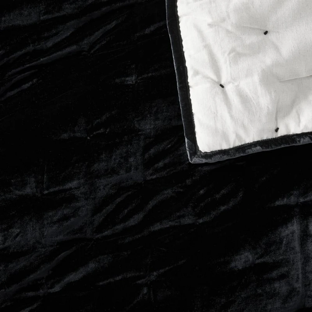 Juliet Black Velvet Full/Queen Quilt