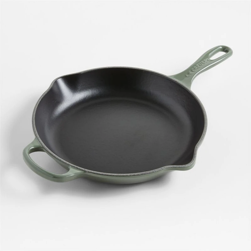 Le Creuset ® Signature 10.25"/ 26cm Thyme Enameled Cast Iron Skillet