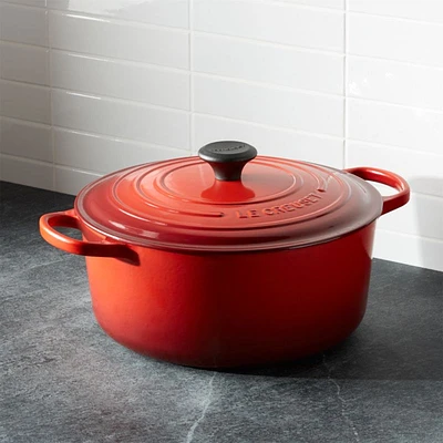 Le Creuset ® Signature 6.7L/7.25-Qt. Cerise Enameled Cast Iron Dutch Oven