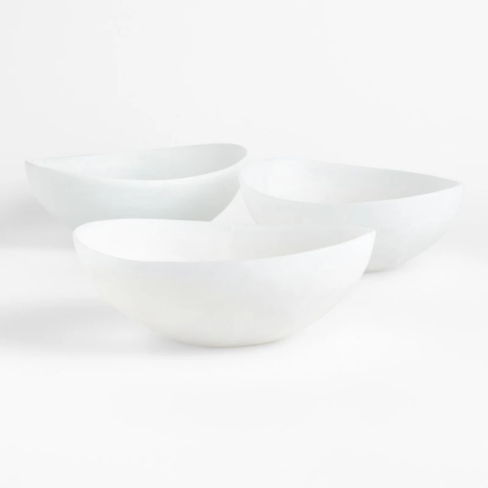 Naya White Resin Serving Bowl