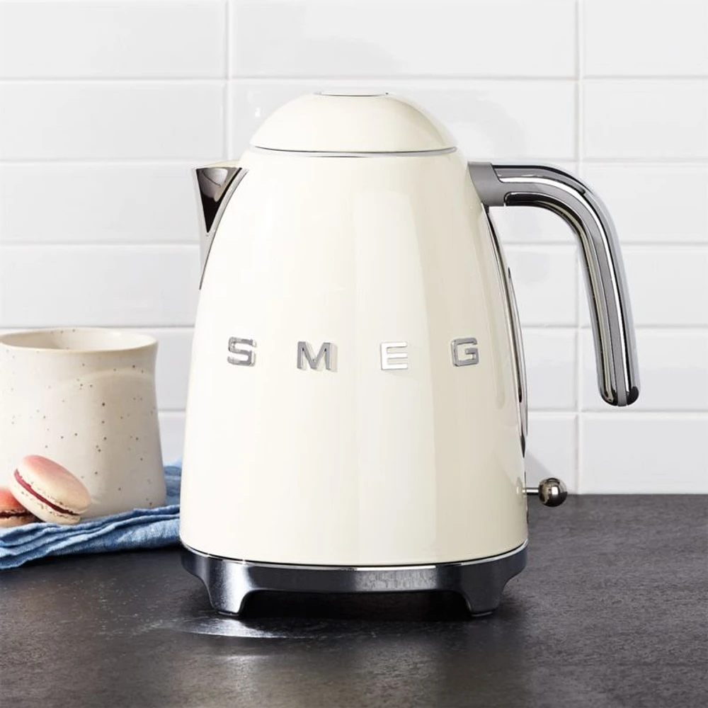 SMEG Cream Retro Electric Kettle