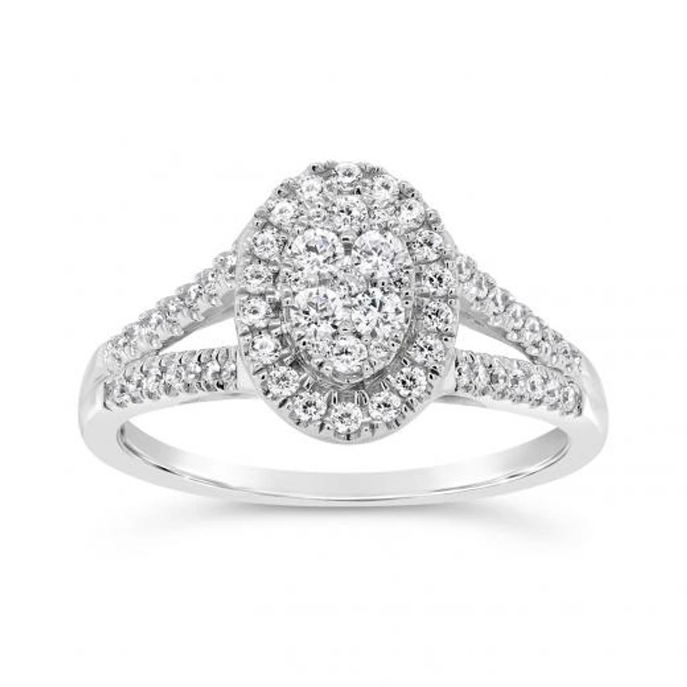 10K White Gold 0.50CTW Diamond Oval Look Fashion Ring
