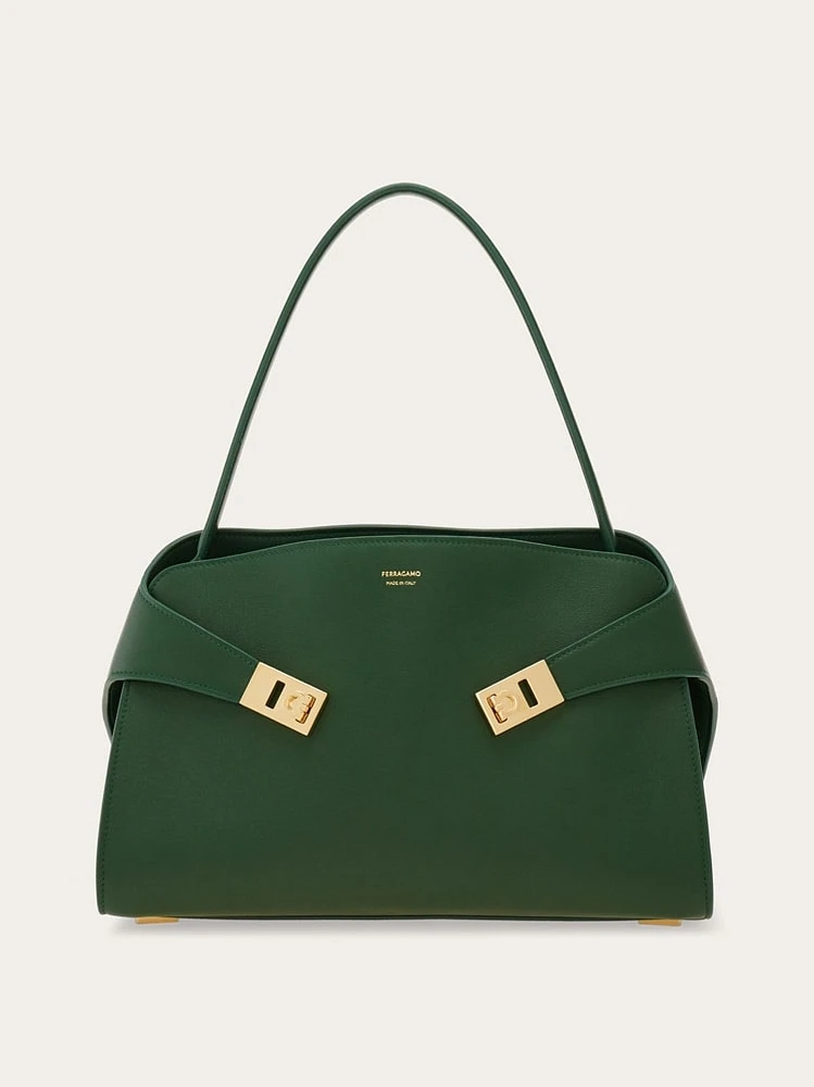 Hug Soft shoulder bag (M)