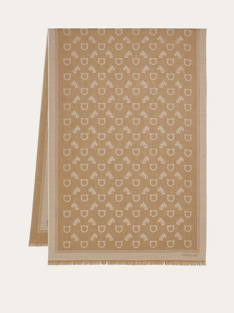 Jacquard stole with feline motif