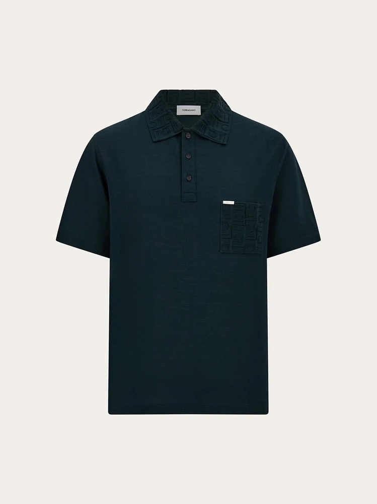 V-neck polo with jacquard pocket detail