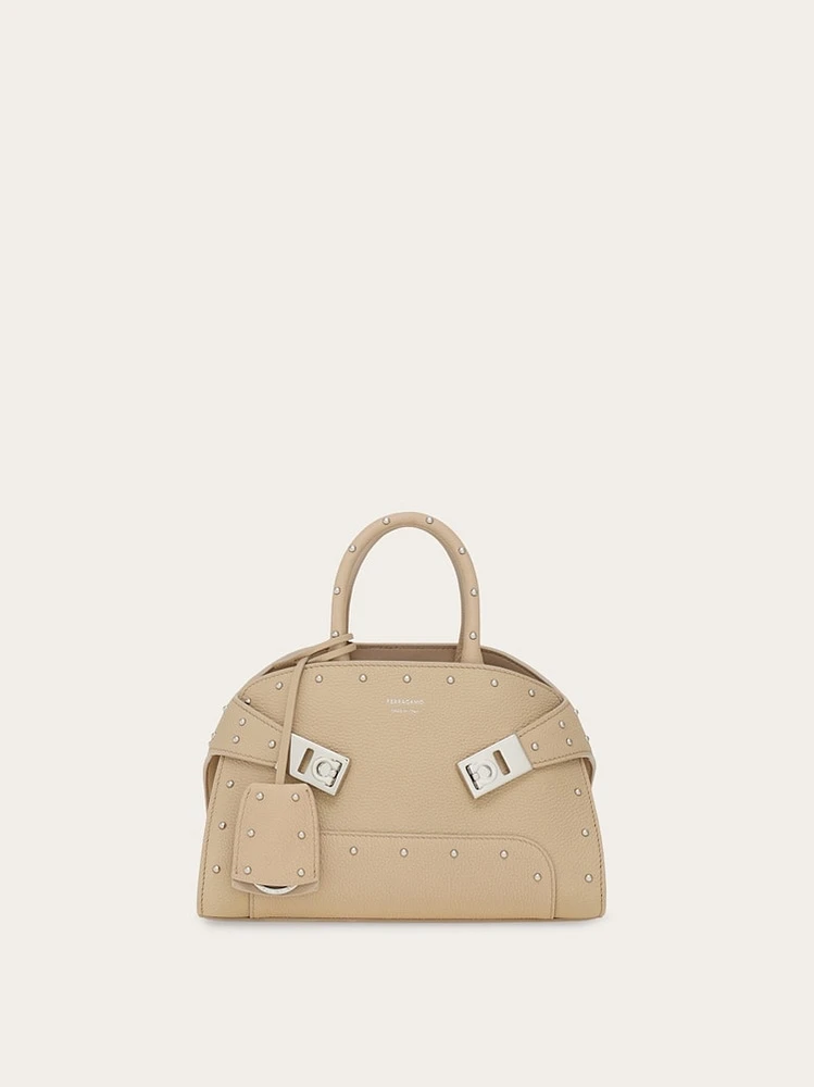 Hug handbag with studs