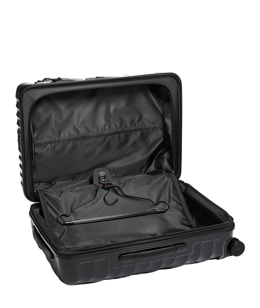 Short Trip Expandable 4-Wheel Packing Case
